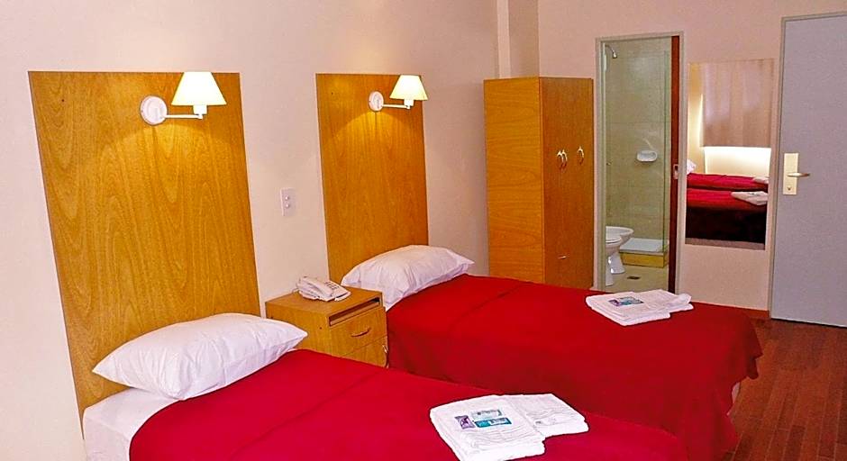 Juramento de Lealtad Townhouse Hotel