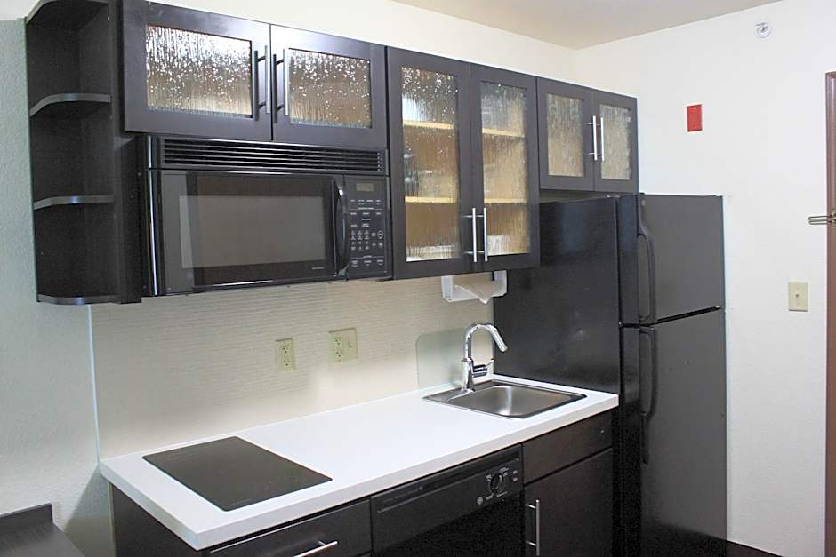 Candlewood Suites Tulsa