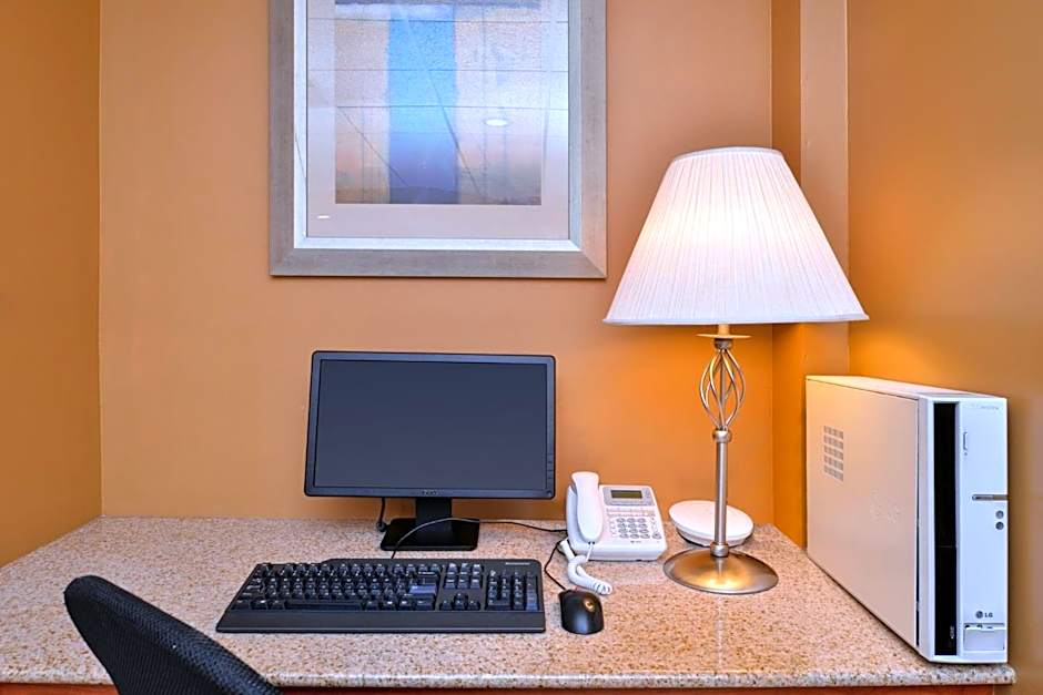 Red Roof Inn Sandusky - Milan