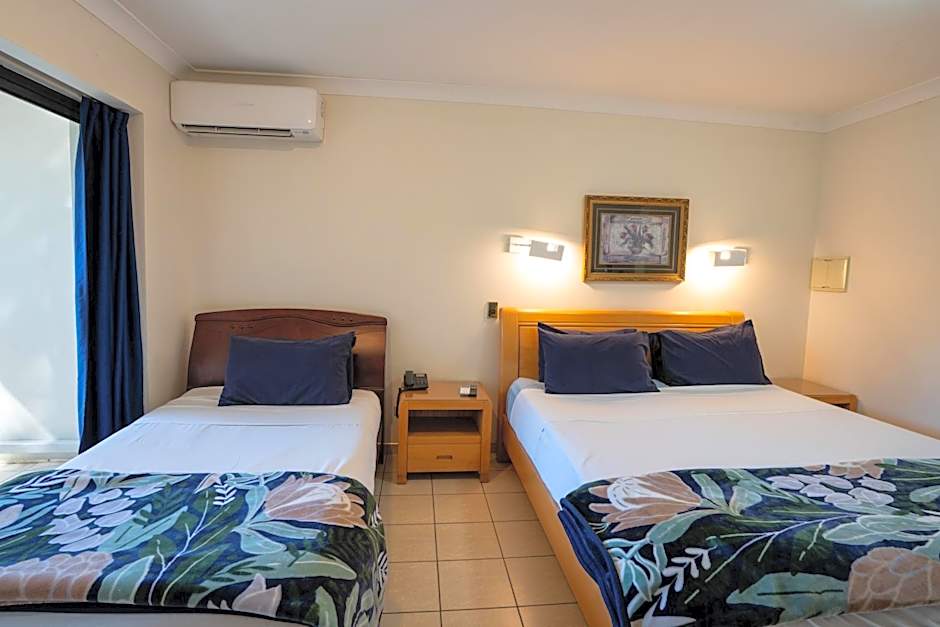 Novena Palms Motel