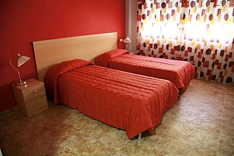 Twin Room with Private Bathroom