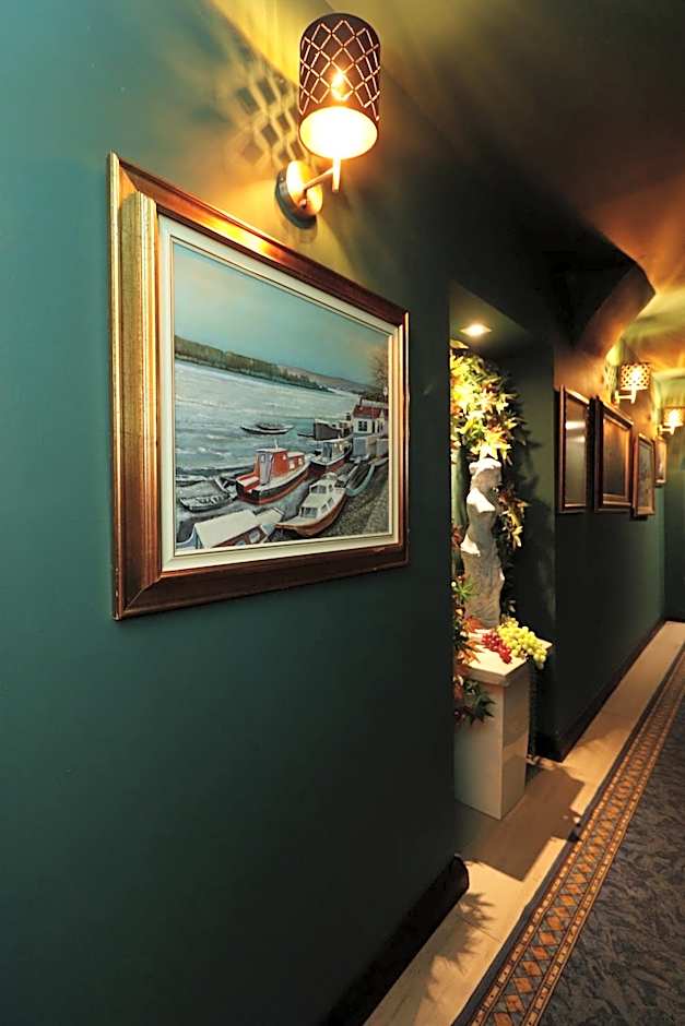 Garni Hotel Leopold I