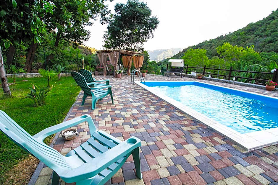 Le Muse Country House - Gole Alcantara