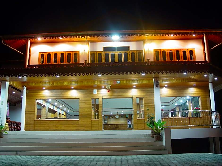 Baan Rom Mai