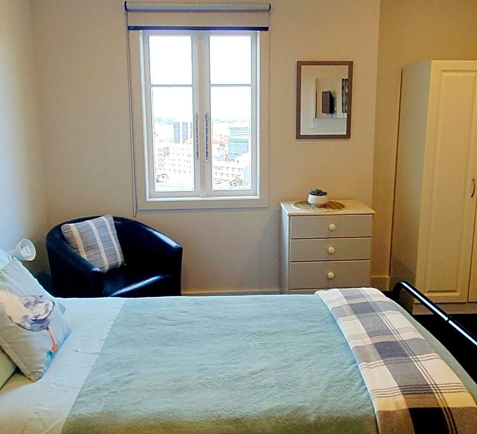 Work and Travel Stay Central City