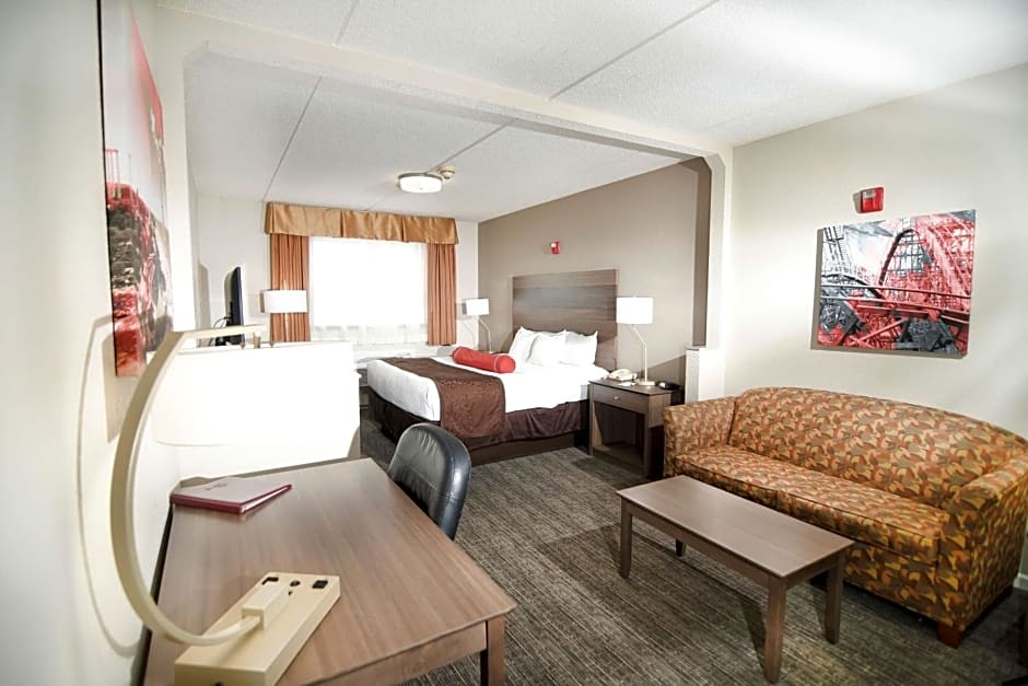 Best Western Plus Sandusky Hotel & Suites