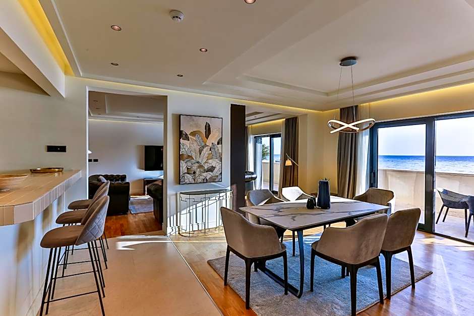 Hotel California by Aycon