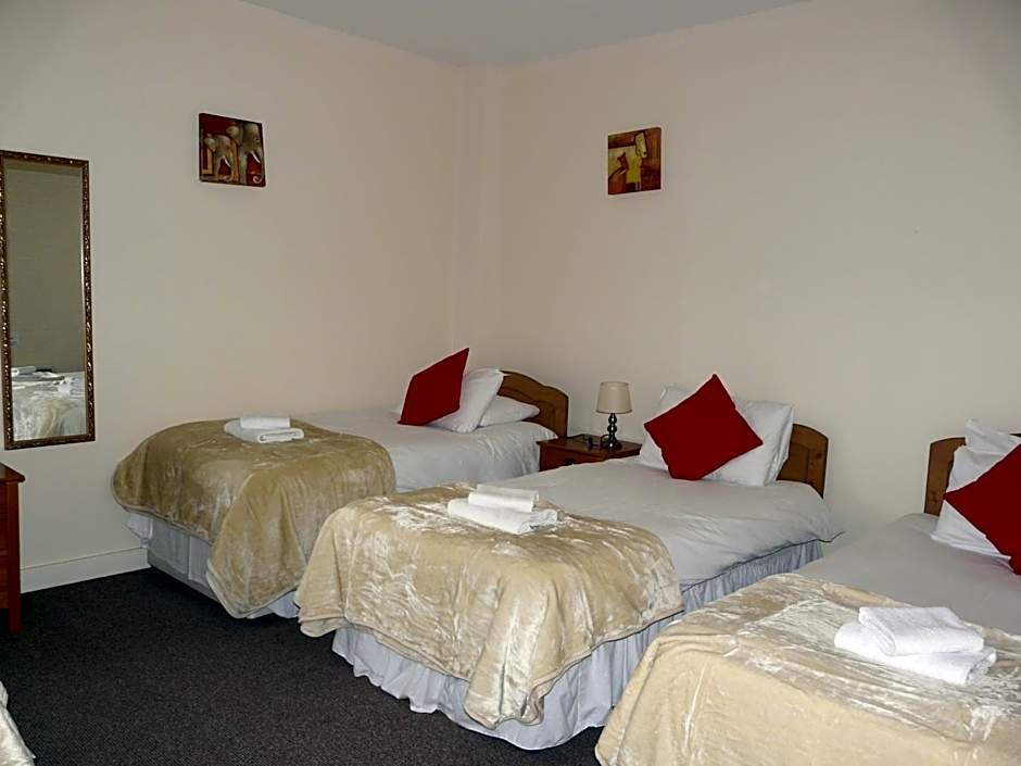 The Courtyard Apartments