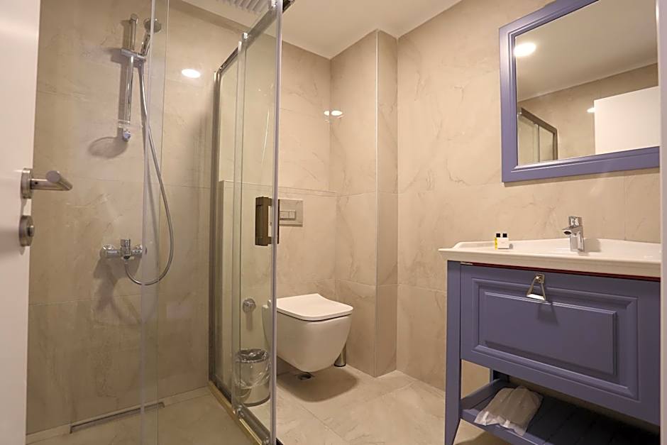AtaÇesme Otel