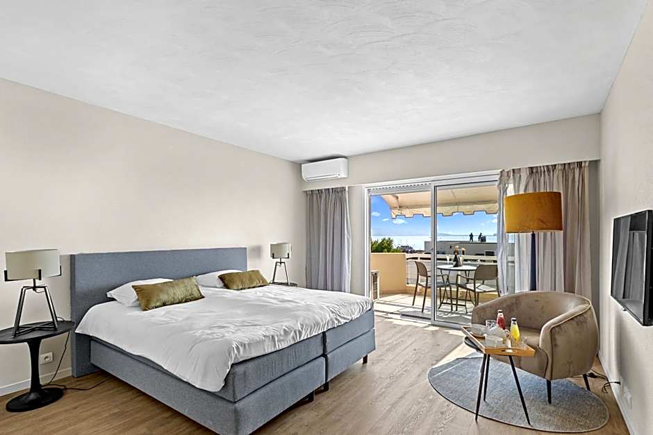 Riviera Beach Hotel