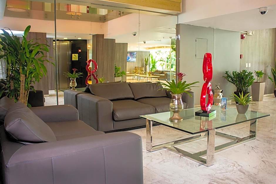 Ramada Panama Centro via Argentina