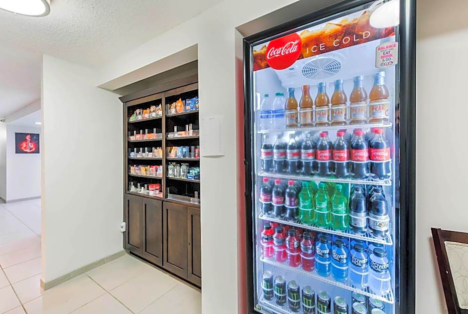 The Blu Hotel Blue Ash Cincinnati, an Ascend Collection Hotel