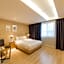 Reborn Suwon Silkroad Hotel