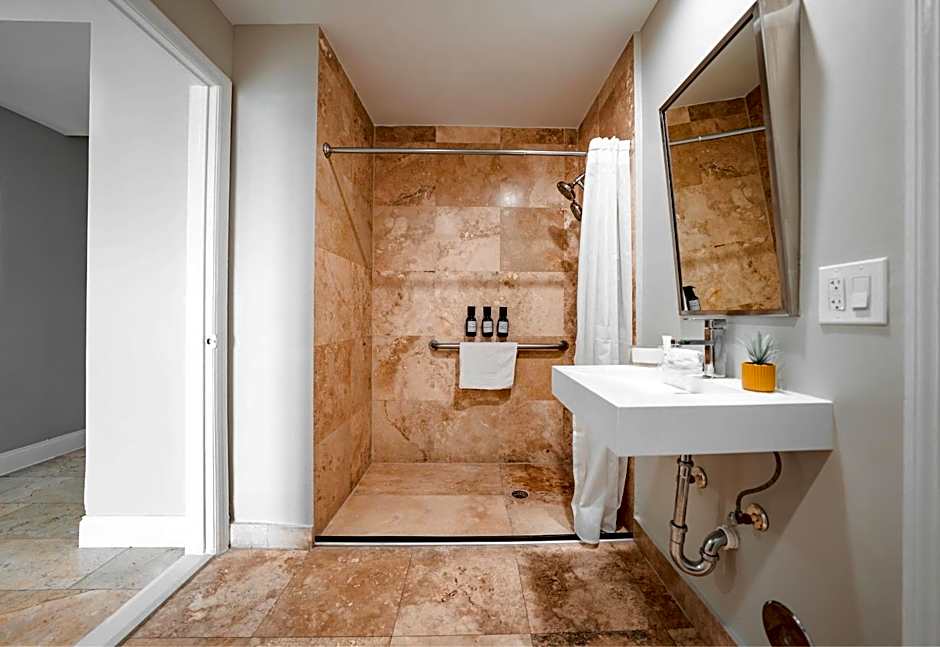 Nuvo Suites Hotel - Miami / Doral