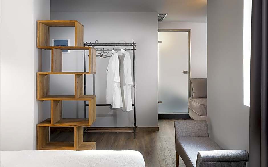 360Degrees Pop Art Hotel