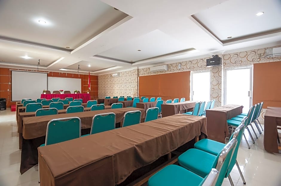 RedDoorz Syariah near RS Yos Sudarso Padang