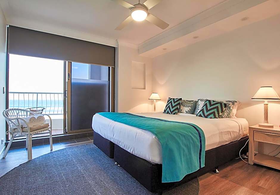 Albatross North Apartments