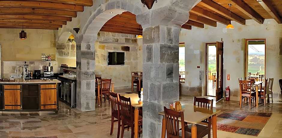 Seki Cave Hotel – Wake Up to Hot Air Balloons