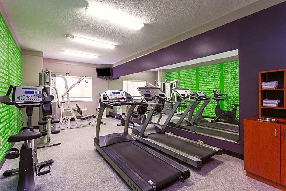 La Quinta Inn & Suites by Wyndham Jackson Airport/Pearl