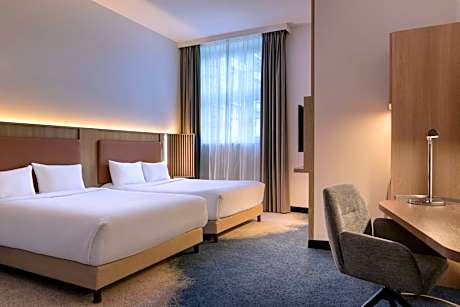 Superior Room, Guest room, 2 Queen, Lloyd Building