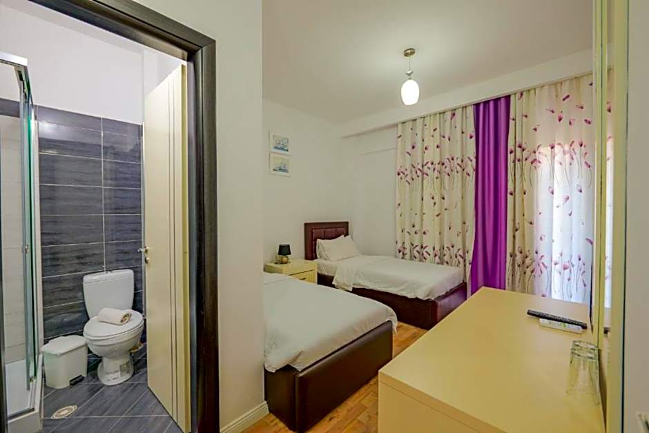 Photo 1 of 5 of Quadruple Room