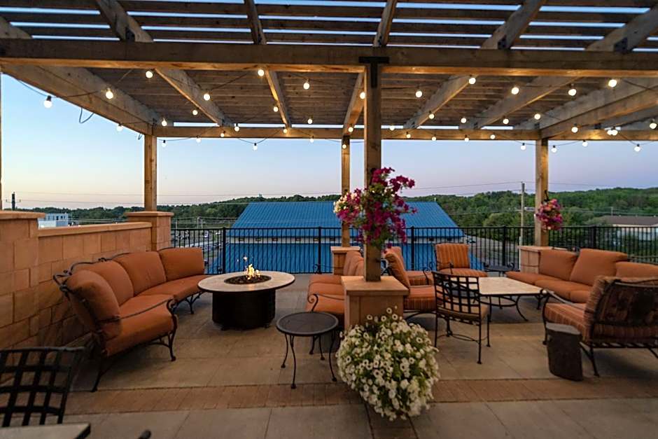 Staybridge Suites Marquette By IHG