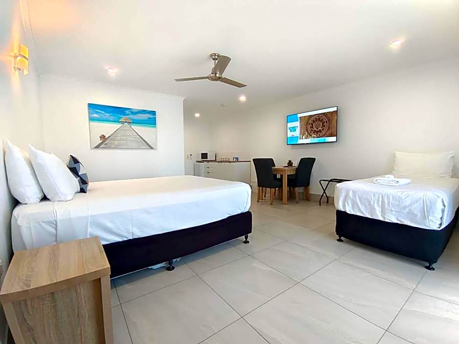 Photo 1 of 19 of Executive Suite