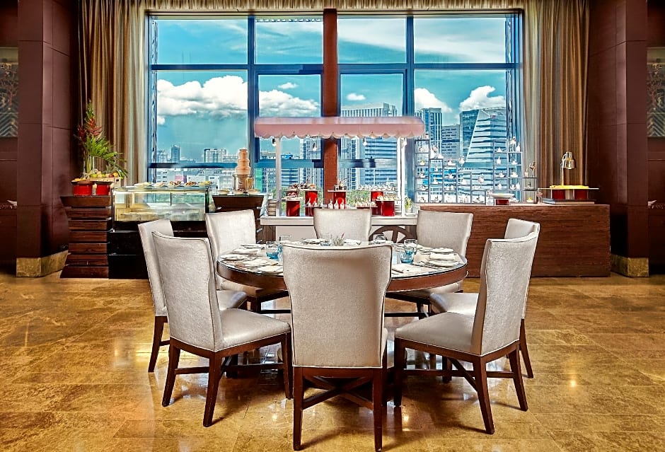 Crimson Hotel Filinvest City Manila