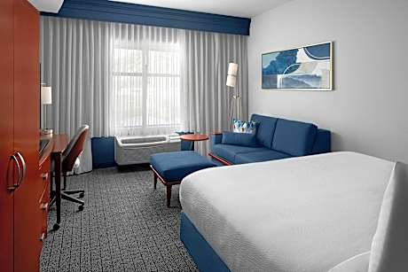 King Room with Bathtub - Mobility Access/Hearing Accessible