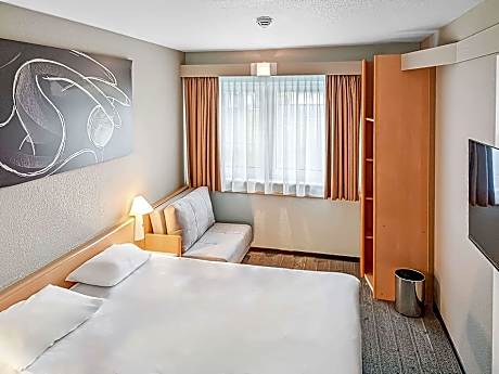 Standard Room with 1 double bed
