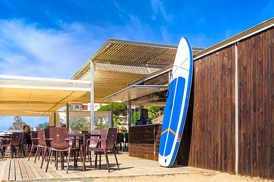 DWO Sirius - Adults Only