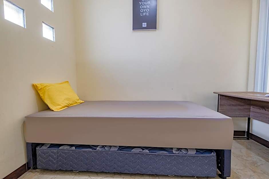 OYO Life 2216 Griya Jakasetia