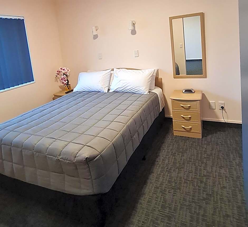 Avenue Heights Motel