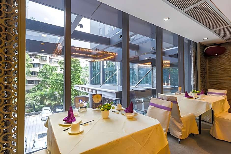 La Perle International Hotel