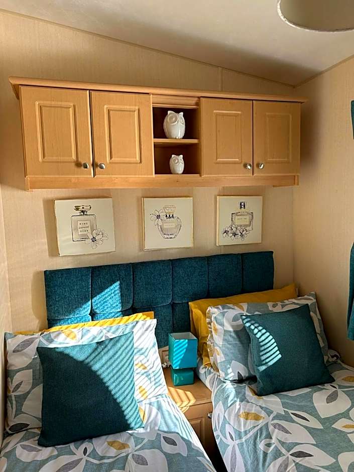 24 The Beeches Caravan Park