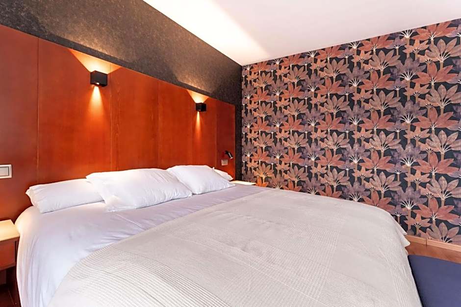 Photo 1 of 1 of Standard 2 Beds