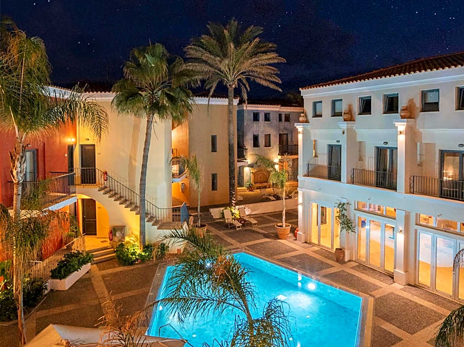 Grecotel Plaza Beach House