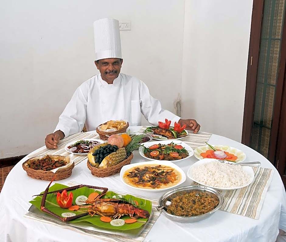 Saro Lake County Hotel