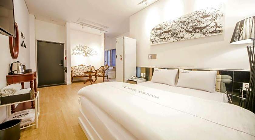 Hotel Insomnia
