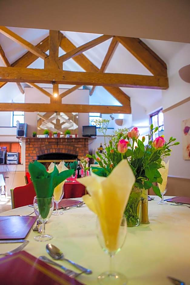 The Beacon & Railway Hotel