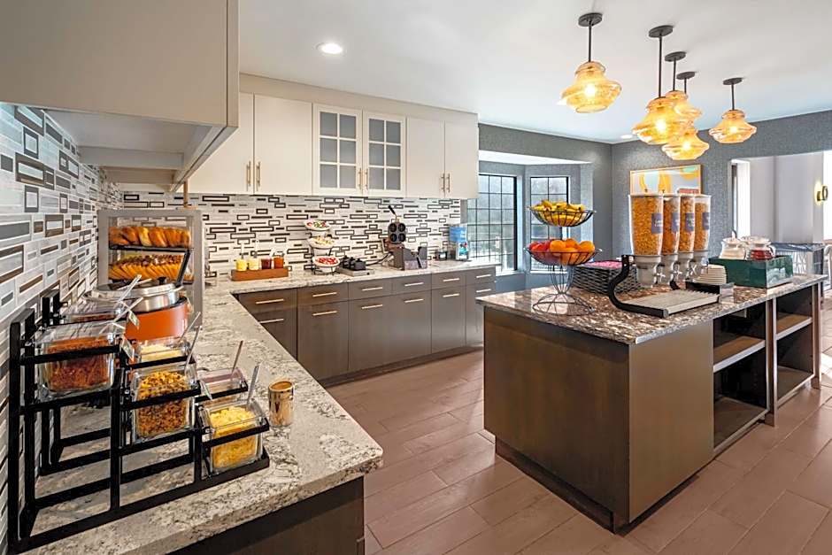 Homewood Suites by Hilton Eatontown