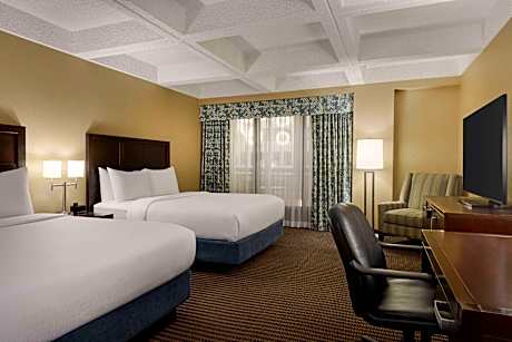 Queen Room with Two Queen Beds - Pet Friendly/Non-Smoking