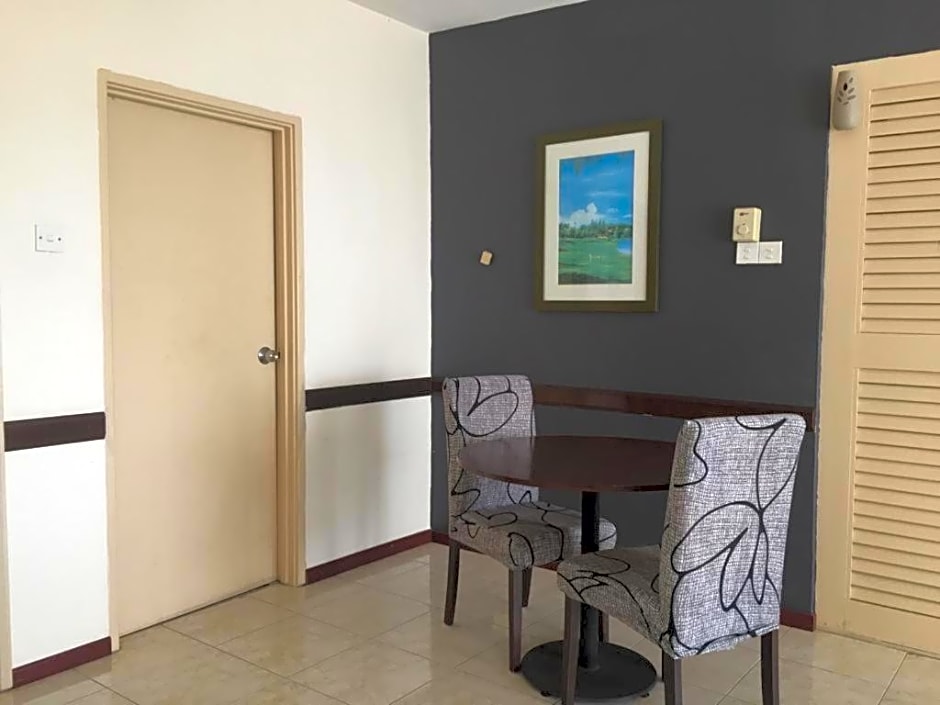 D savoy @ Famosa by MR