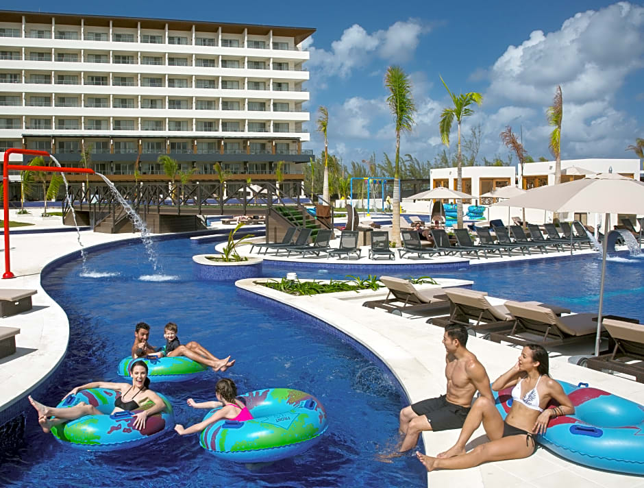 Royalton Blue Waters Autograph All-Inclusive Resor