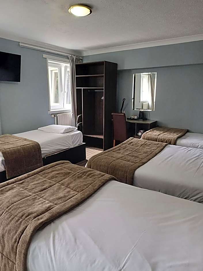 Kings Park Hotel