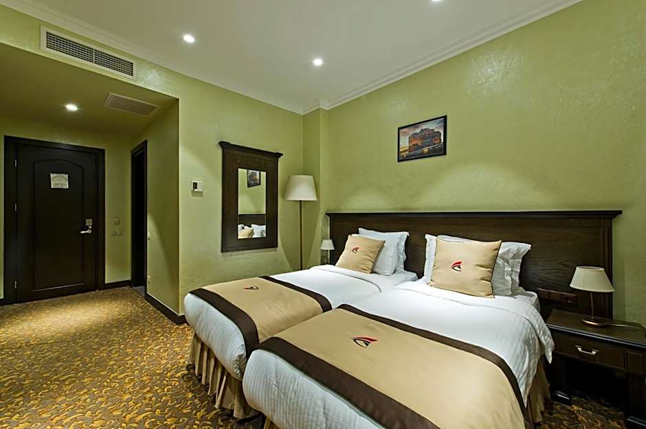 Colosseum Marina Hotel