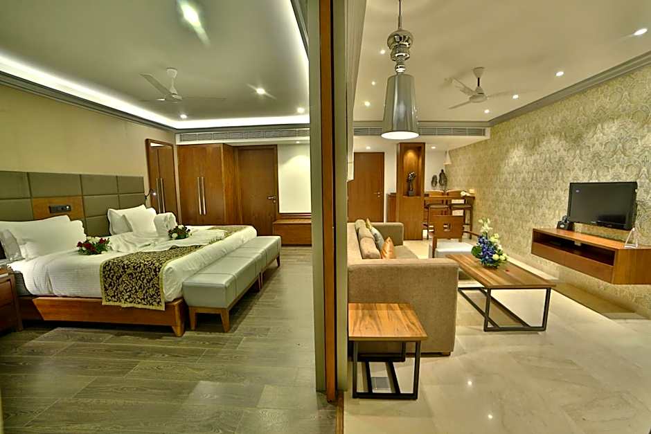 Photo 1 of 11 of Suite
