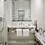 Hotel Plaza Athenee - Dorchester Collection