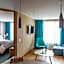 Hotel Plaza Suites
