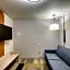 Holiday Inn Express Hotel & Suites Milwaukee Airport